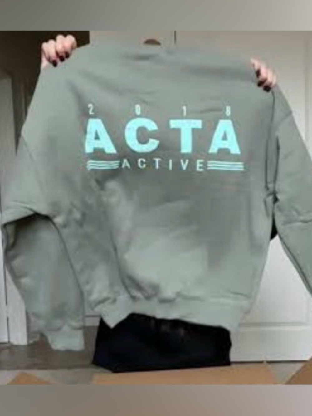 Acta woman’s Sage Sweatshirt